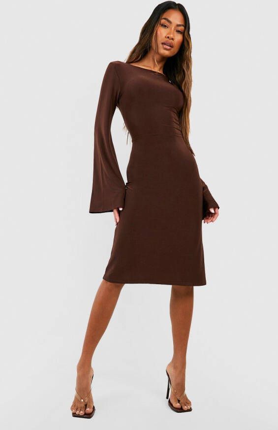 boohoo Dikke Strakke Premium Midi Jurk Met Wijde Mouwen, Chocolate