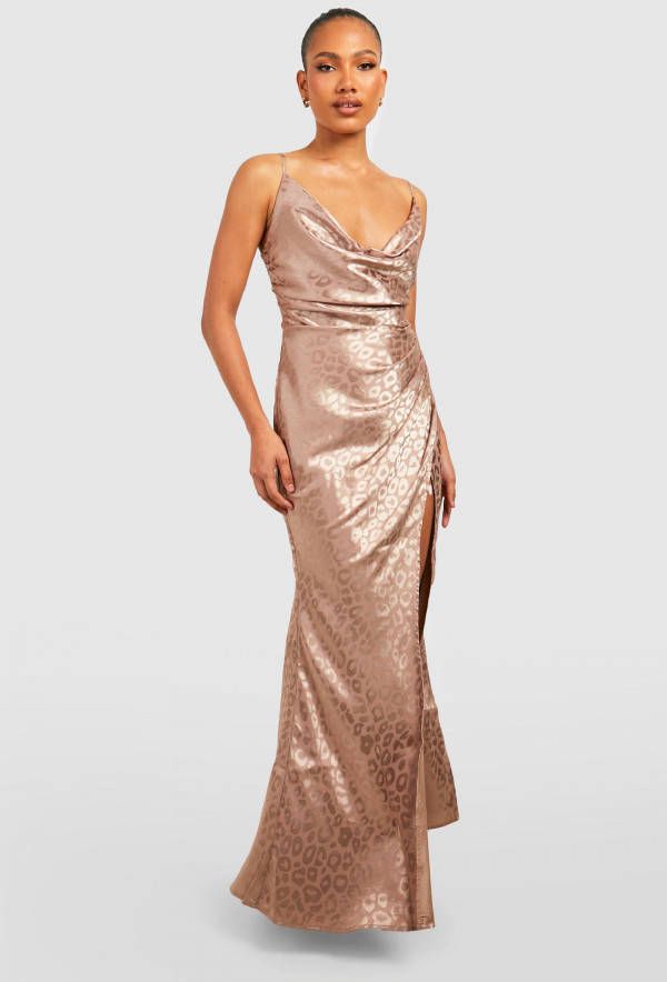 boohoo Geplooide Satijnen Maxi Jurk Met Waterval Hals, Champagne