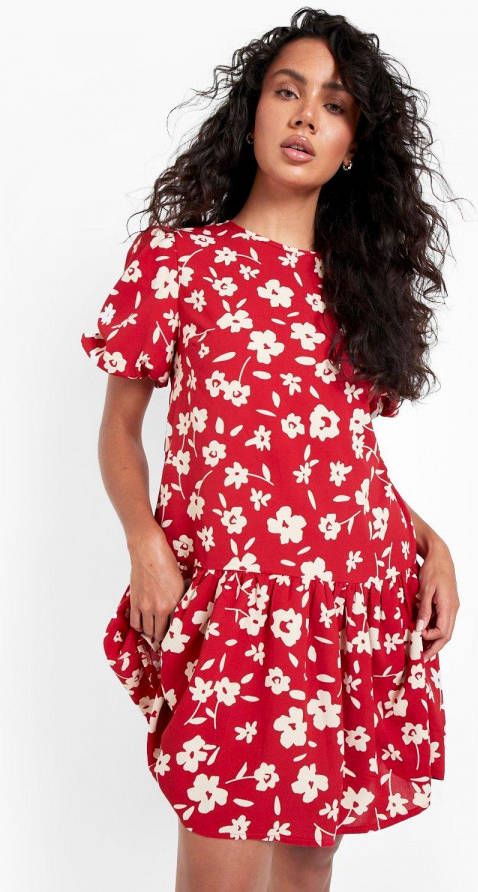 boohoo Gesmokte Bloemen Jurk Met Geplooide Zoom, Red