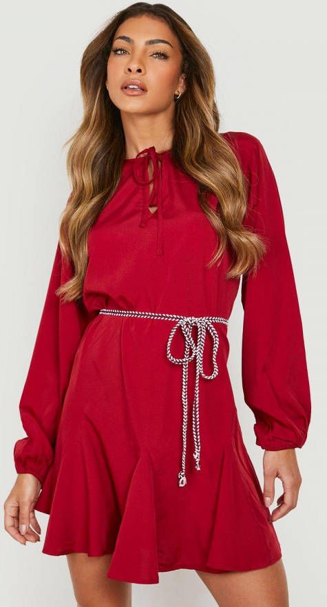 boohoo Gesmokte Jurk Met Godet Detail En Ceintuur, Berry