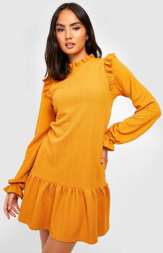 boohoo Gesmokte Jurk Met Textuur En Hoge Hals, Mustard