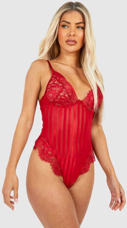 boohoo Kruisloze Gestreepte Kanten En Mesh Valentijns One Piece, Red