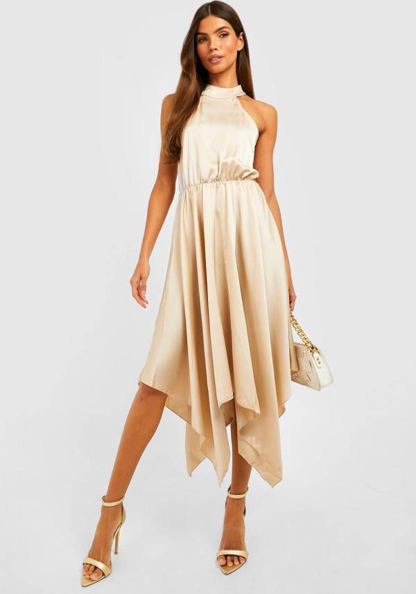 boohoo Midaxi Jurk Met Hoge Hals En Zakdoek Zoom, Champagne
