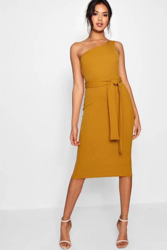 boohoo Midi Jurk Met Eé, n Blote Schouder En Ceintuur, Mosterd