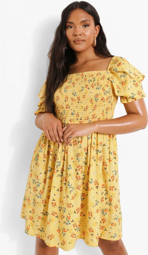 boohoo Plus Geplooide Bloemen Skater Jurk, Lemon