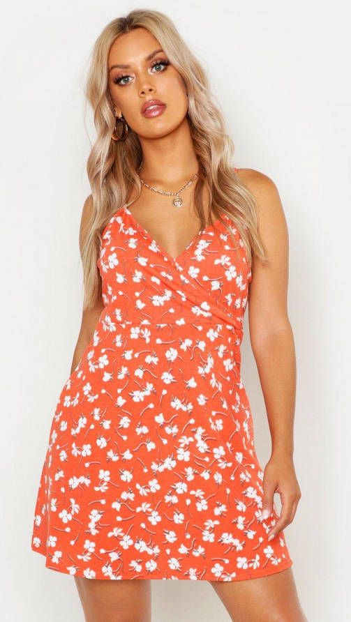 boohoo Plus Bloemen Swing Zonnejurk Met Bandjes, Rood