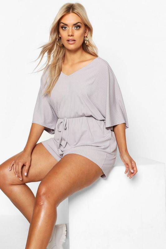 boohoo Plus Wijd Geribbelde Romper Met V Hals, Grijs