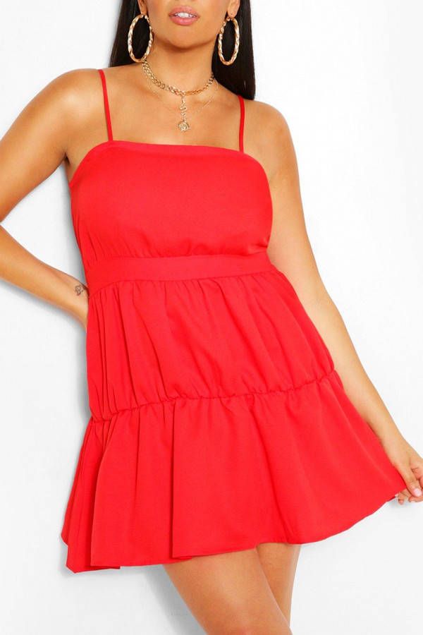boohoo Plus Zonnejurk Met Bandjes En Laagjes, Rood