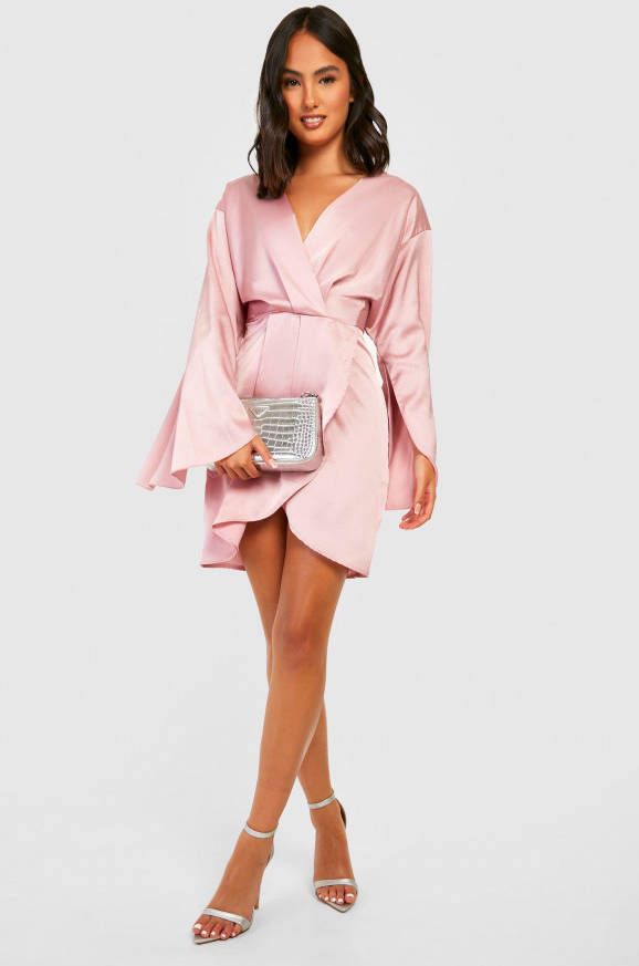 boohoo Satijnen Wikkel Jurk Met Cape Mouwen, Rose