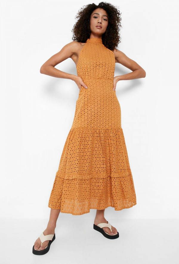 boohoo Tall Broderie Maxi Jurk Met Hoge Hals En Laagjes, Tan