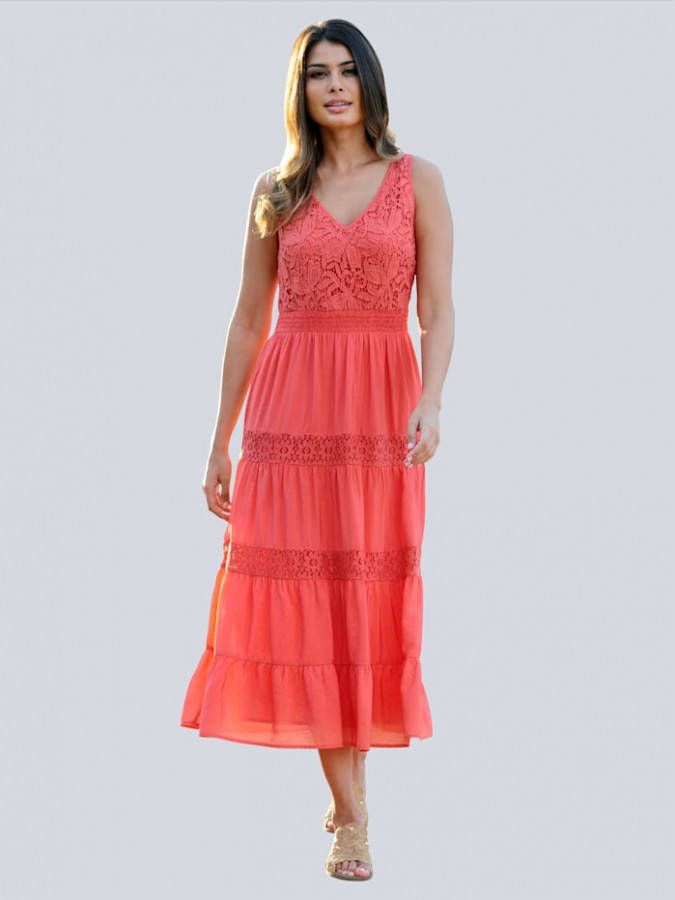 alba moda Jurk met bloemenkant Apricot