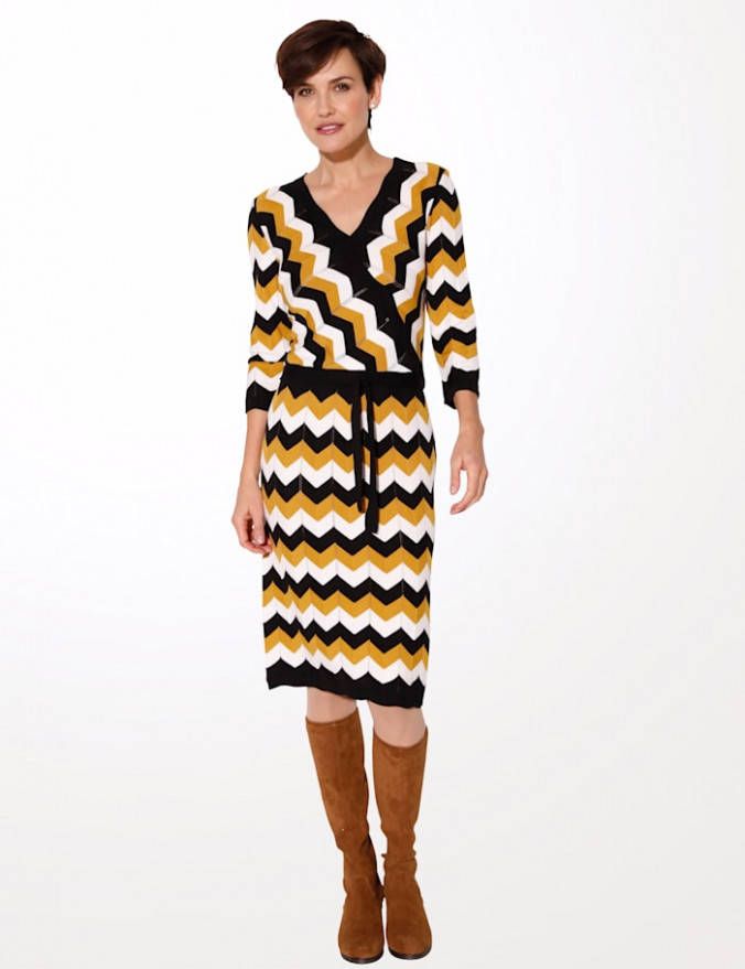 MONA Gebreide jurk met trendy grafisch patroon Zwart/Mosterdgeel/Ecru