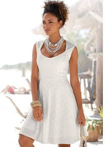 Beachtime Zomerjurk met broderie anglaise