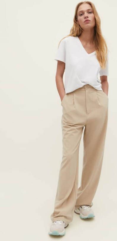 Stradivarius Basic T Shirt Met V Hals Wit