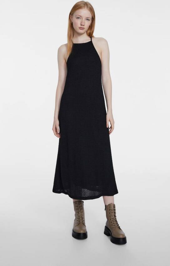 Stradivarius Crochet Midi Jurk Met Halter Zwart
