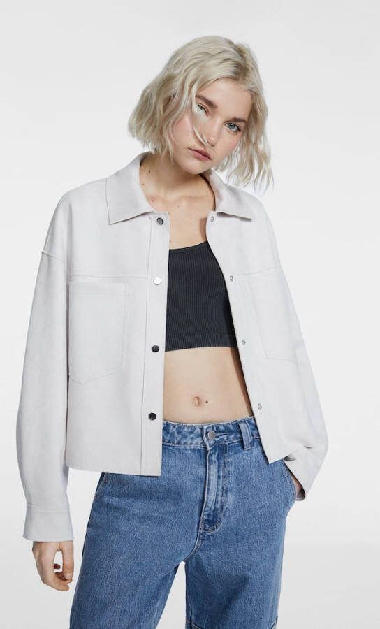 Stradivarius Cropped Overshirt Van Imitatiesuède Ecru