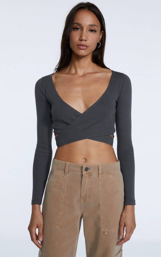 Stradivarius Gekruist T Shirt Met Lange Mouw Grijs