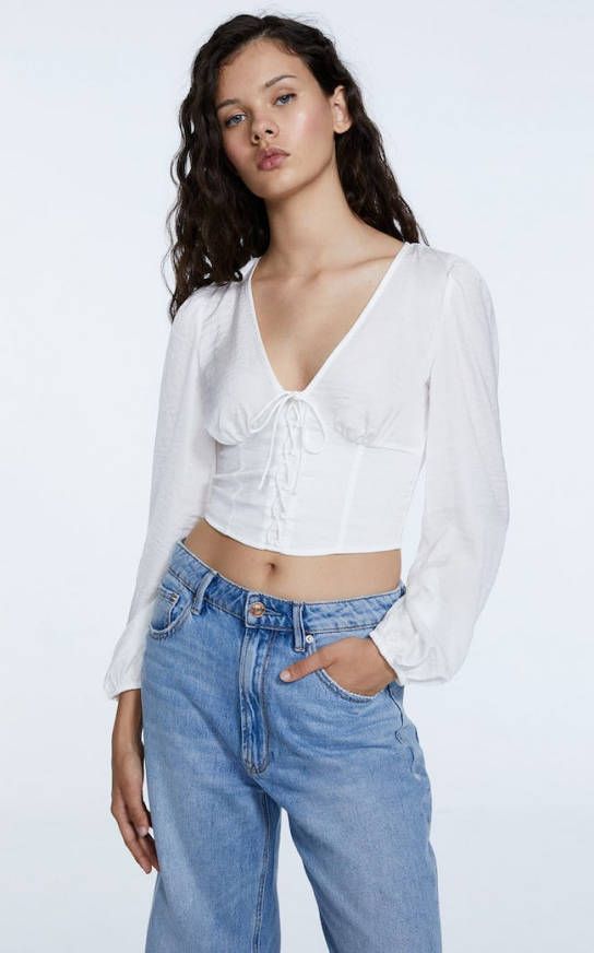 Stradivarius Geregen Satijnen Blouse Met V Hals Wit