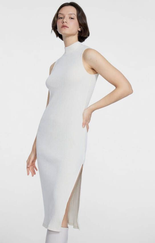 Stradivarius Geribde Midi Jurk Met Hoge Kraag Vanille