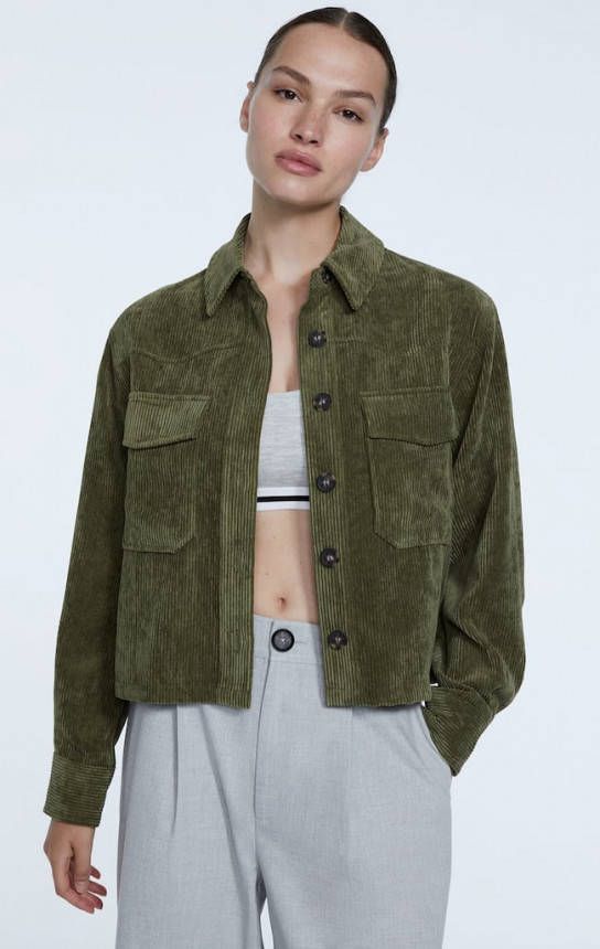 Stradivarius Korte Corduroy Overjas Kaki