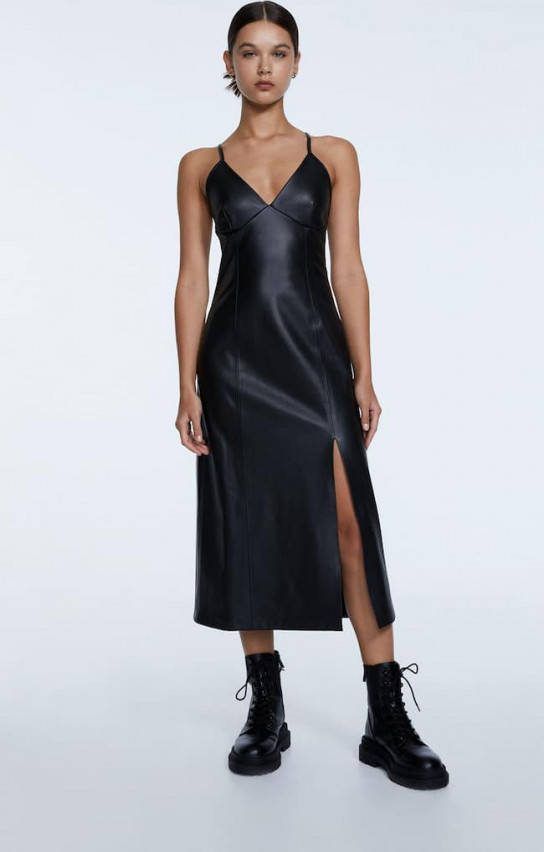 Stradivarius Midi Jurk Van Kunstleer Met Lingerielook Zwart