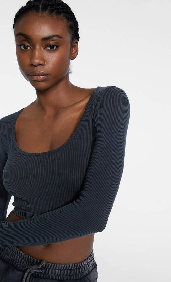 Stradivarius Naadloze Crop Top Met Verwassen Effect Donkergrijs