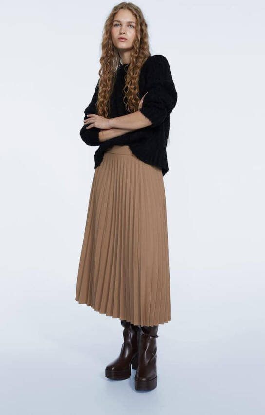 Stradivarius Plissérok Beige