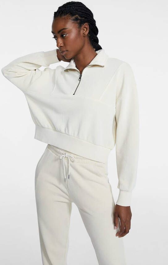 Stradivarius Sweater Met Verwassen Effect En Kraag Met Rits Vanille