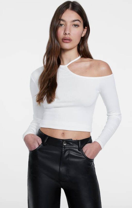 Stradivarius T Shirt Met Uitsnijding En Lange Mouwen Ecru