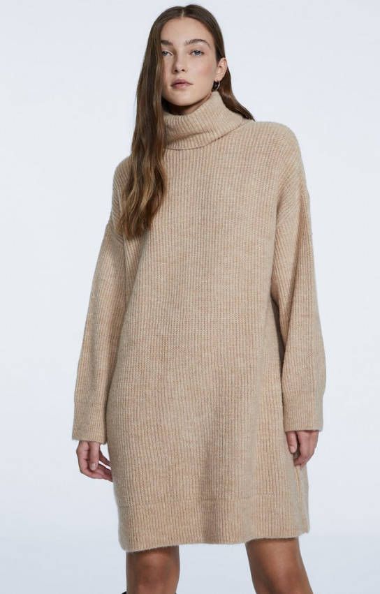 Stradivarius Tricot Jurk Met Col Van Vilt Steen