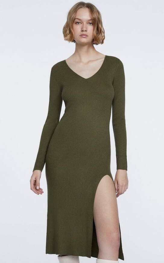 Stradivarius Tricot Midi Jurk Met V Hals Kaki