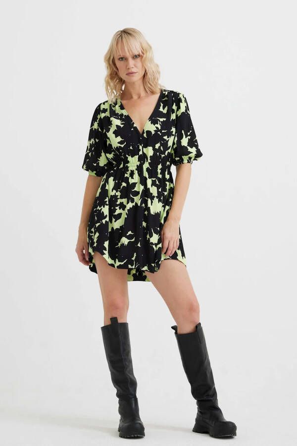 Catwalk Junkie 2302013408 dress acid flower midi.