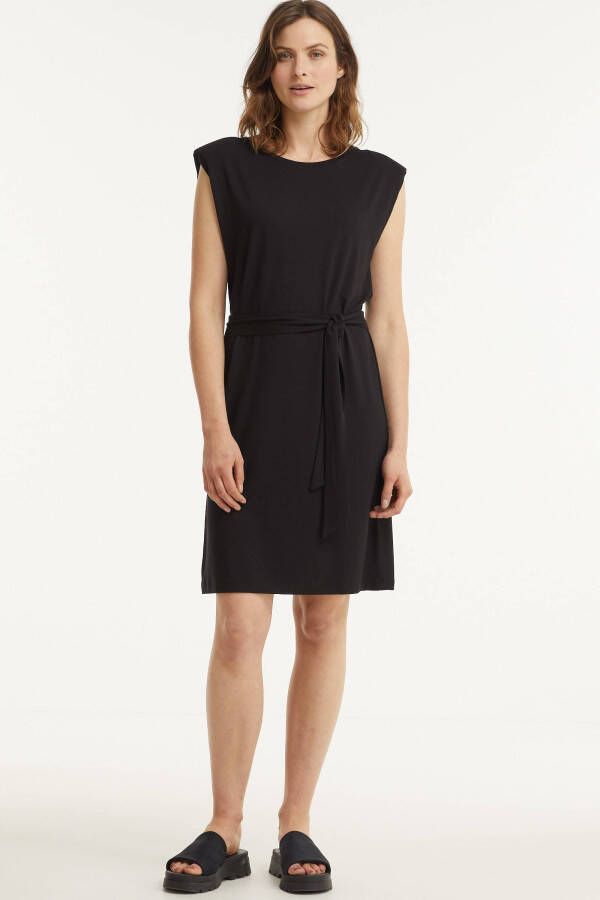 Geisha jurk JESS SOLID met ceintuur zwart