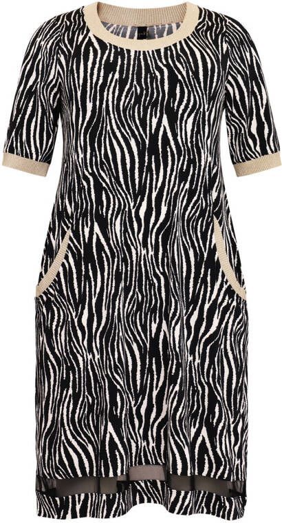 Yoek jurk ZEBRA van travelstof met zebraprint zwart/wit/goud